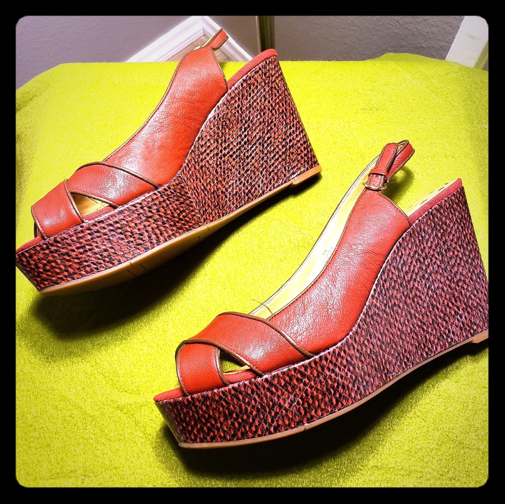 Red Nine West Wedges